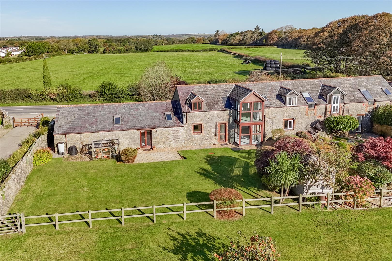 1 Little Highway Mews, Pennard Road, Pennard, Swansea, SA3 2AD